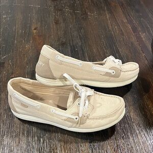 Sperry Women's Cream Loafers
